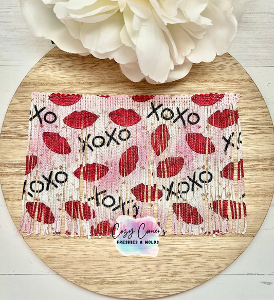 XOXO Lips Printed Fringe